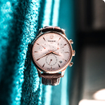 Часы и ювелирные изделия